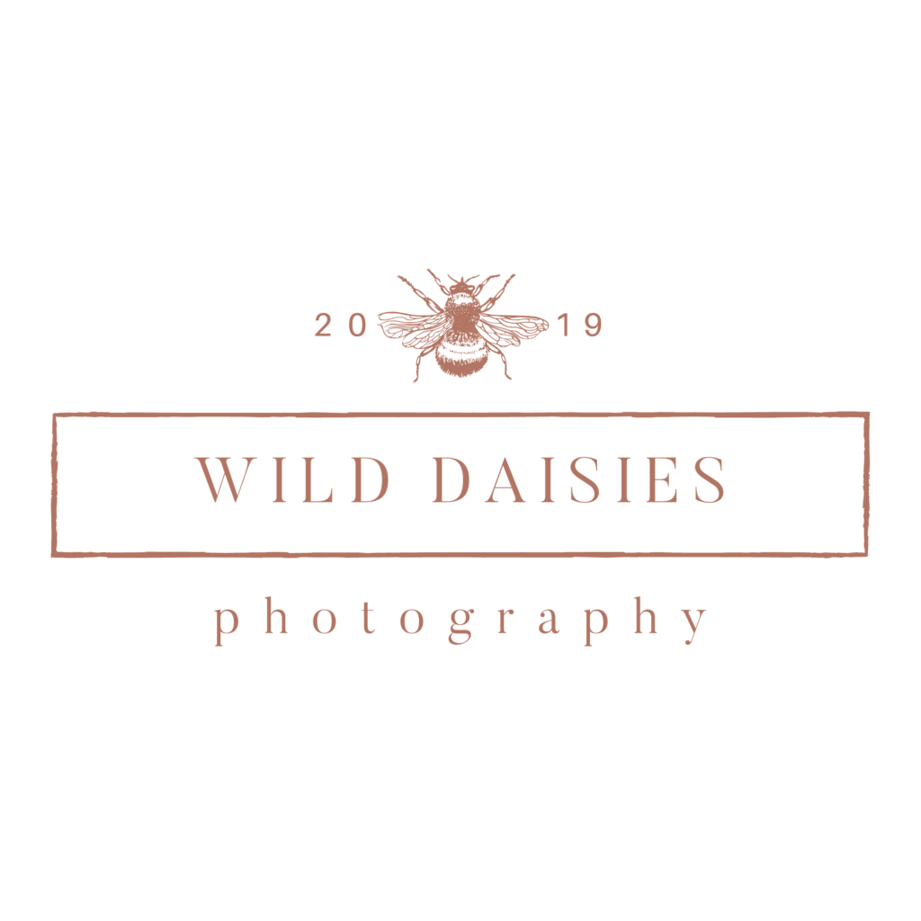 Logo Wild Daisies Photography | Wedding Sparkles